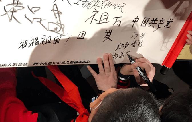 世体：罗贝托腿筋不适将缺战黄潜 巴萨本场有7名球员缺阵